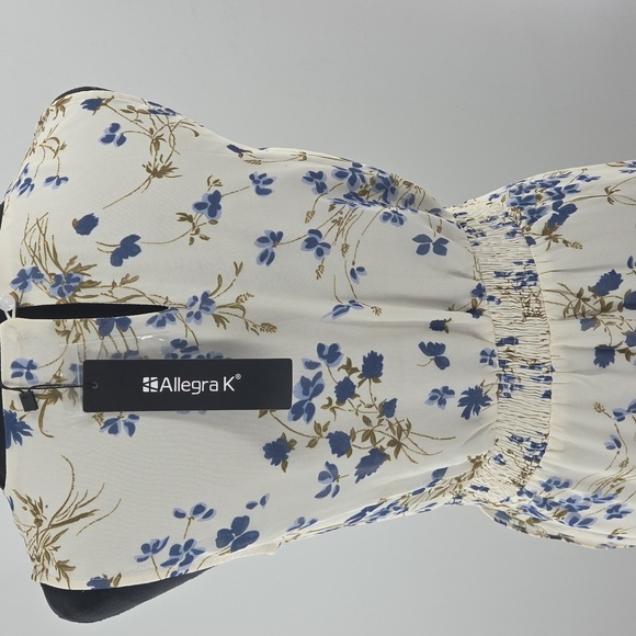 Floral Blue and White Women's Dress NWT - Picture 13 of 16